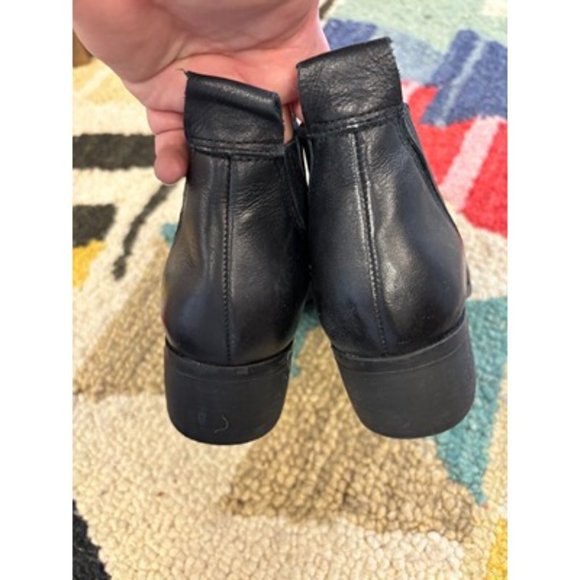 Matisse Black Leather Ankle Top Curved Block Heel Chelsea Boots Size 9M - Picture 5 of 10